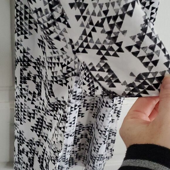 Urban Outfitters Dramatic High Low SemiSheer Top - Picture 2 of 6